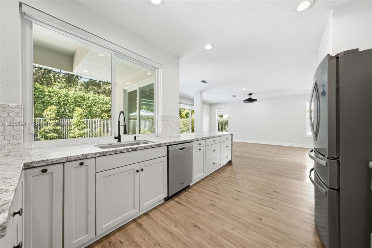 11070 Minneapolis Dr , Cooper City, FL 33026 Photo