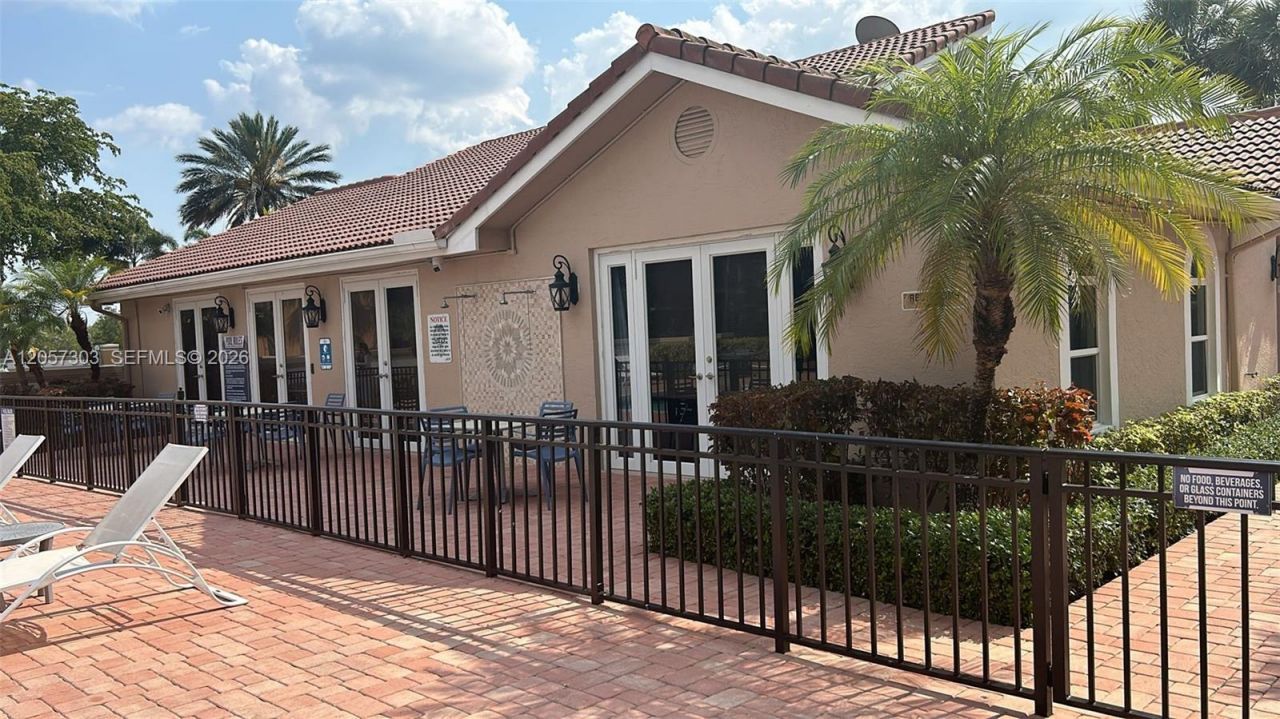 8851 Wiles Rd , Unit 208, Coral Springs, FL 33067 Photo