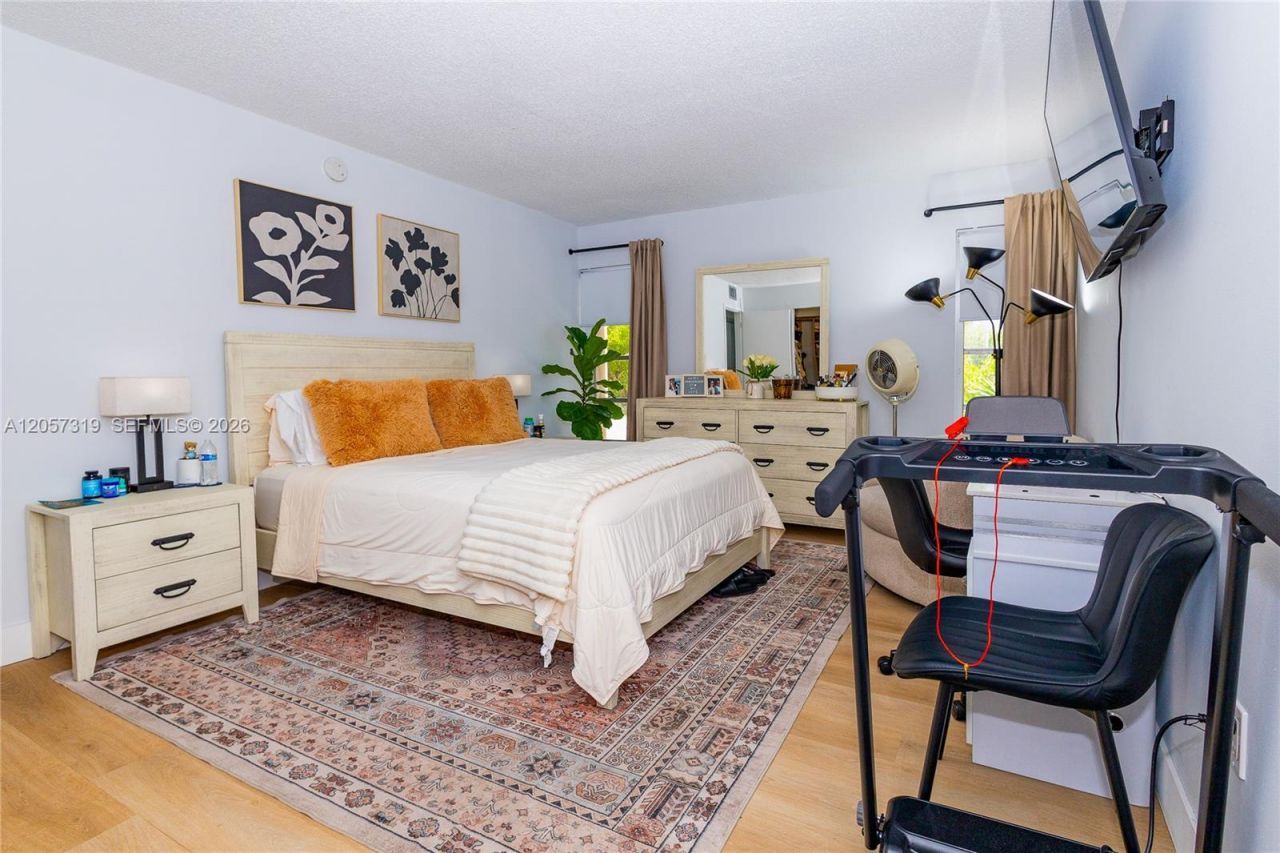 469 N Pine Island Rd, Unit B308, Plantation, FL 33324 Photo