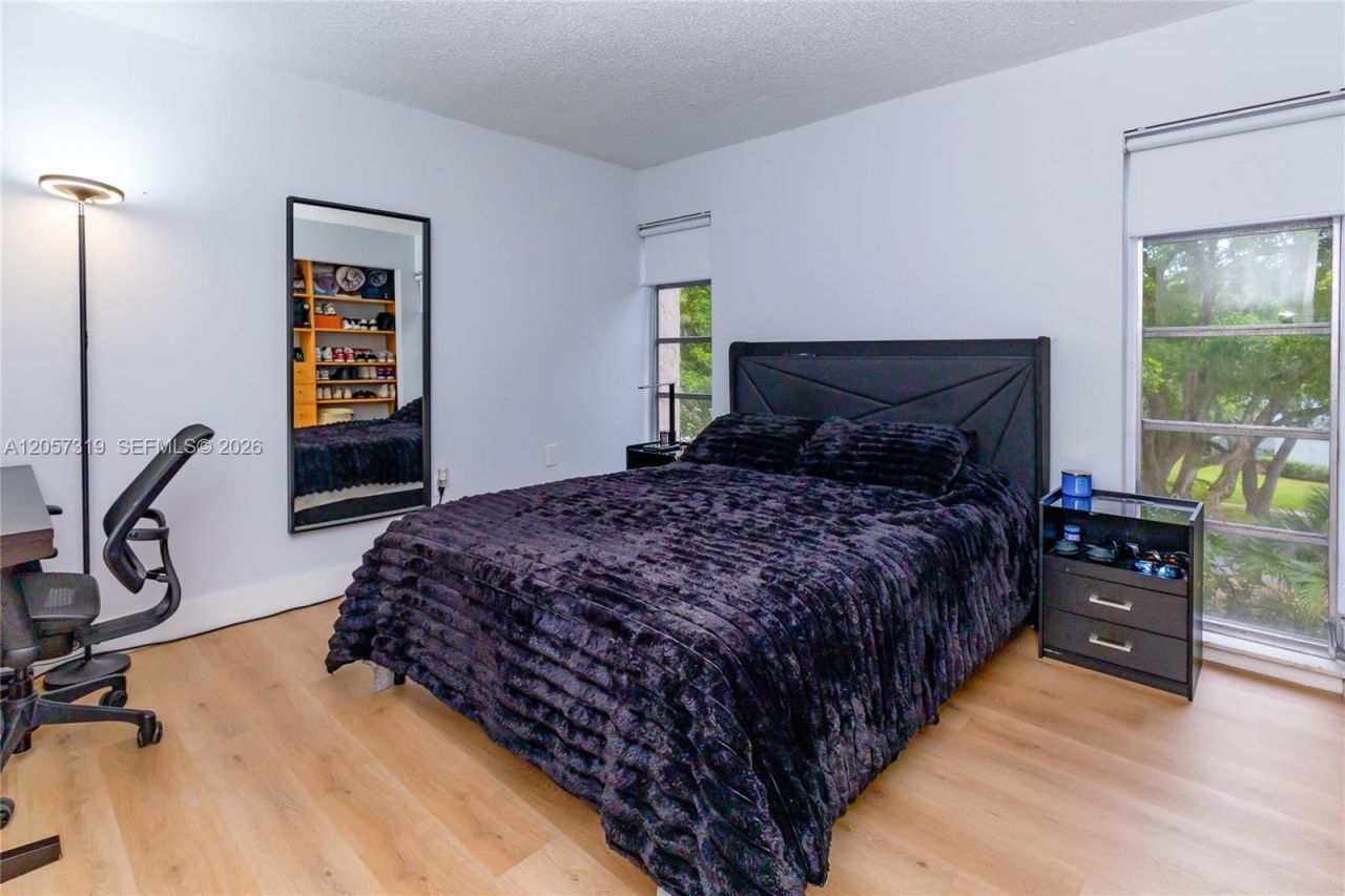 469 N Pine Island Rd, Unit B308, Plantation, FL 33324 Photo