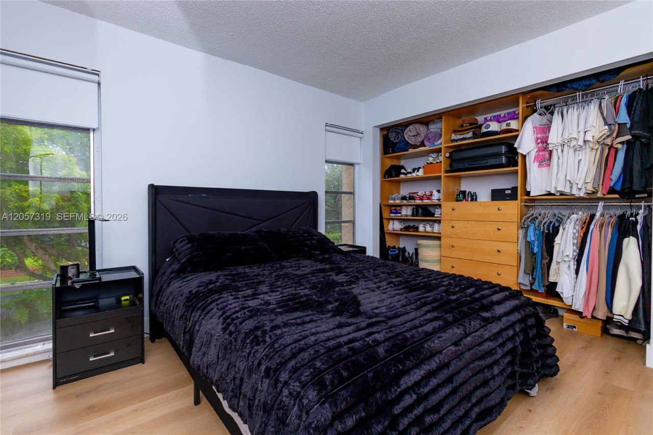 469 N Pine Island Rd, Unit B308, Plantation, FL 33324 Photo