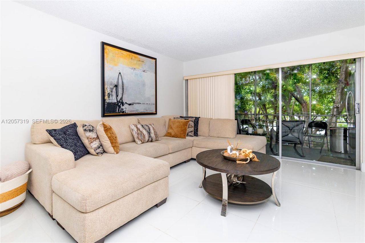 469 N Pine Island Rd, Unit B308, Plantation, FL 33324 Photo