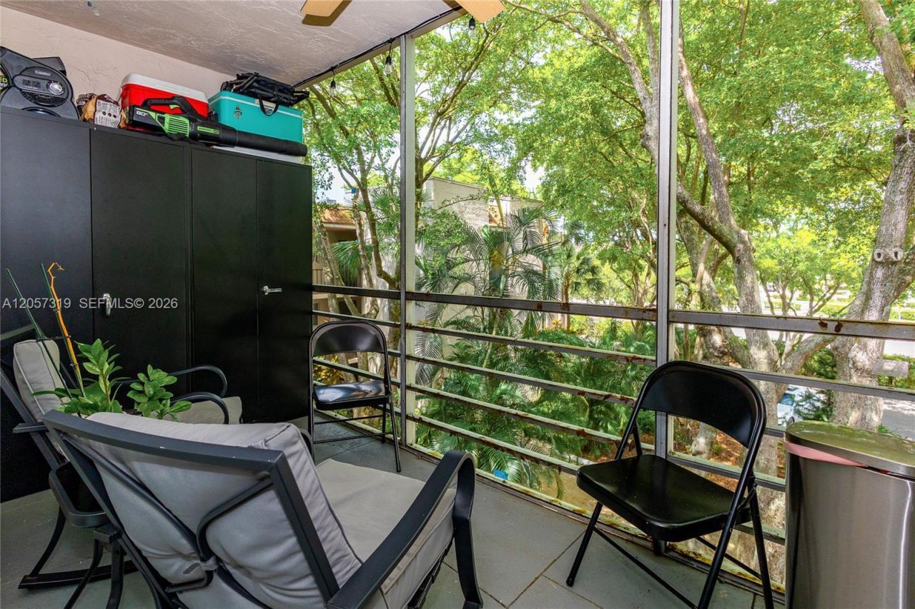 469 N Pine Island Rd, Unit B308, Plantation, FL 33324 Photo