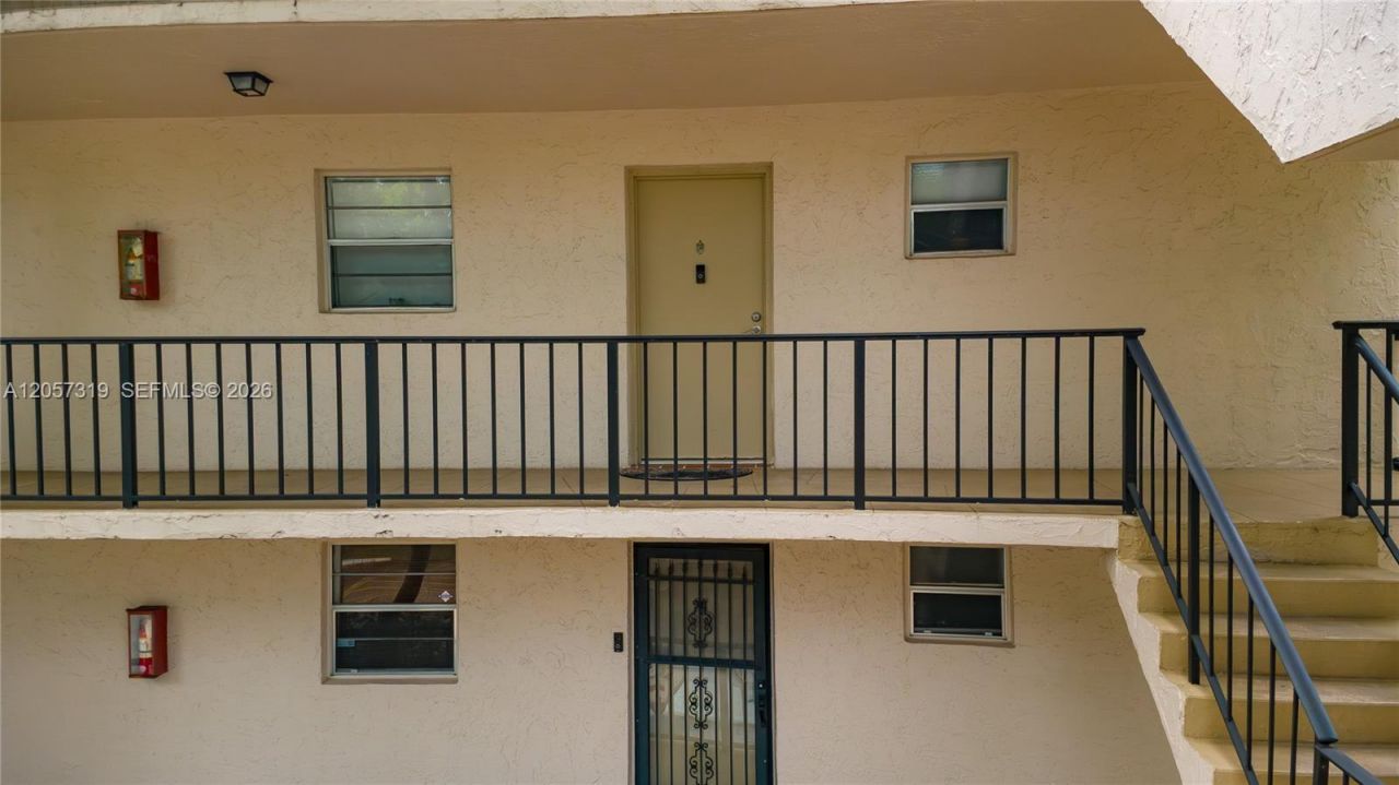 469 N Pine Island Rd, Unit B308, Plantation, FL 33324 Photo