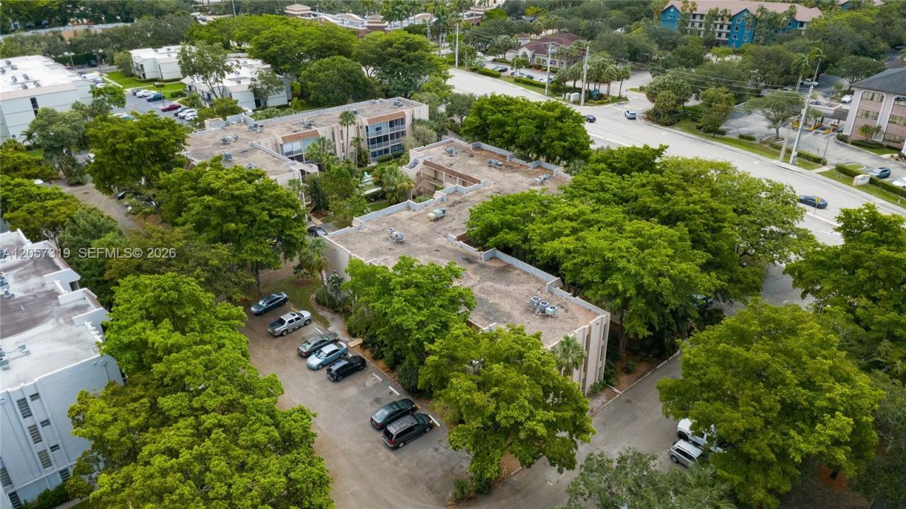 469 N Pine Island Rd, Unit B308, Plantation, FL 33324 Photo