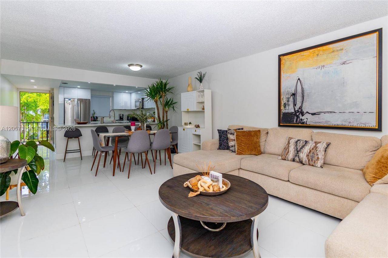 469 N Pine Island Rd, Unit B308, Plantation, FL 33324 Photo