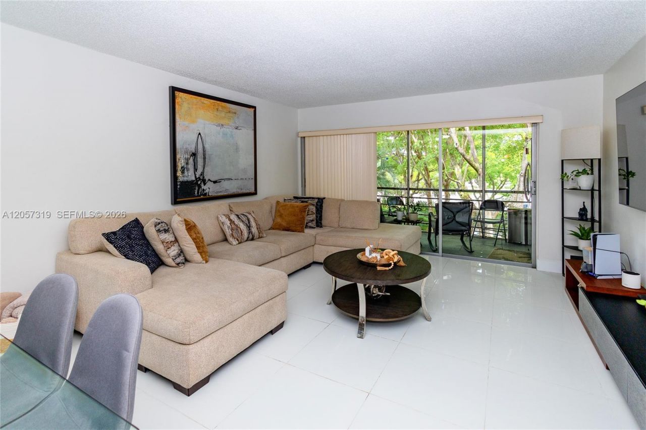 469 N Pine Island Rd, Unit B308, Plantation, FL 33324 Photo