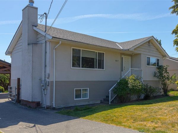 607 Fifth St , Nanaimo, BC V9R 1P7