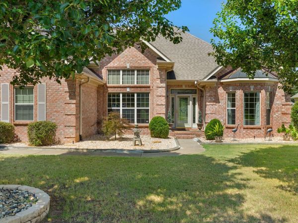 222 Cottonwood Run, Florence, AL 35630