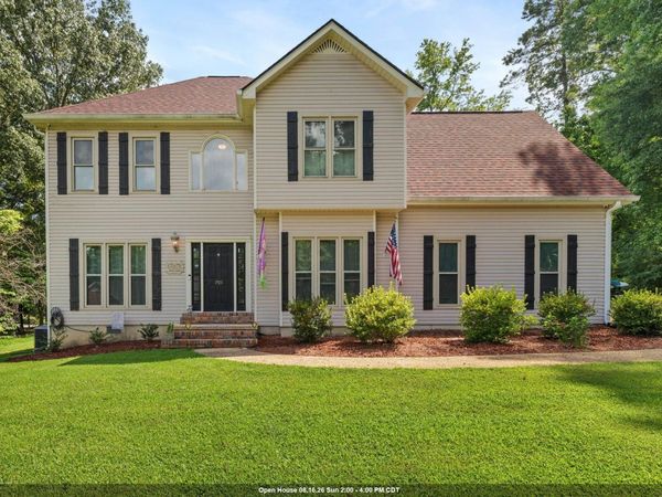 703 Oakhill Ave, Sheffield, AL 35660