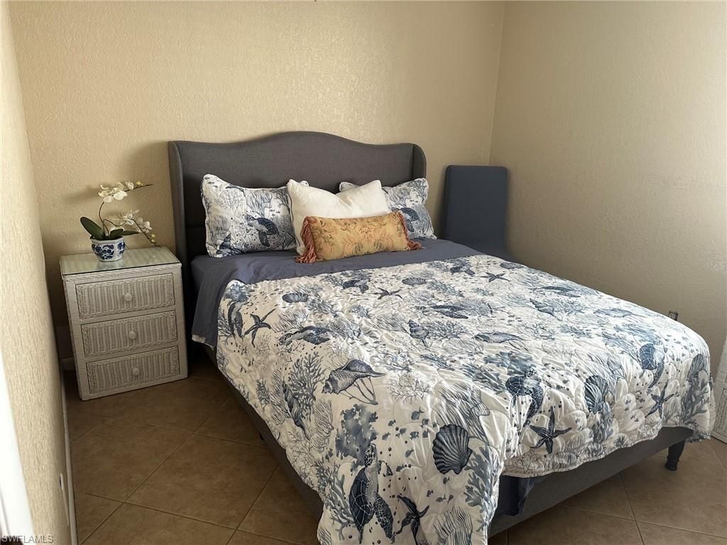 4633 Bayshore Dr, Unit M2, Naples, FL 34112 Photo