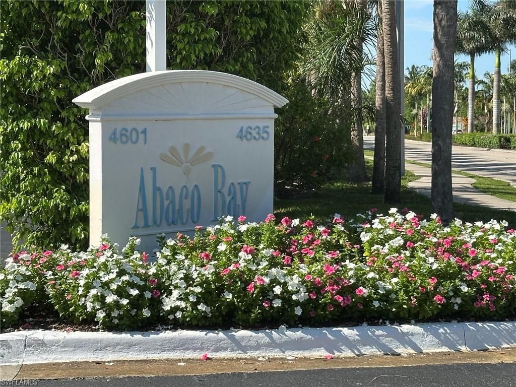 4633 Bayshore Dr, Unit M2, Naples, FL 34112 Photo