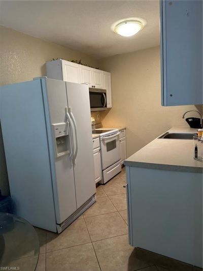 4633 Bayshore Dr, Unit M2, Naples, FL 34112 Photo