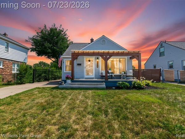 1257 W Marshall Street, Ferndale, MI 48220