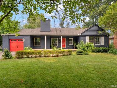 1591 E Maple Road, Birmingham, MI 48009