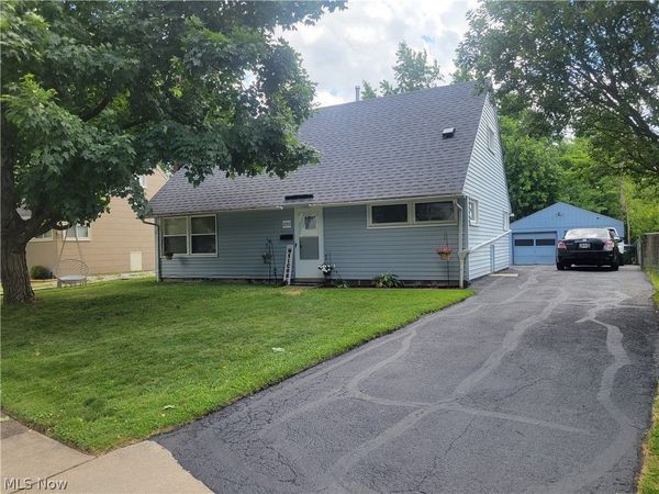 2250 Wichert Drive, Cuyahoga Falls, OH 44221