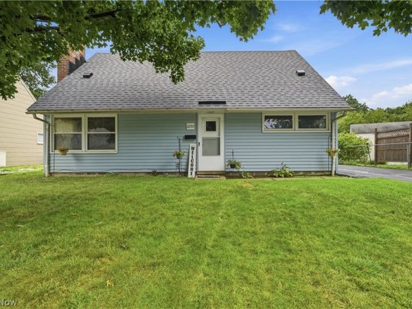 2250 Wichert Drive, Cuyahoga Falls, OH 44221
