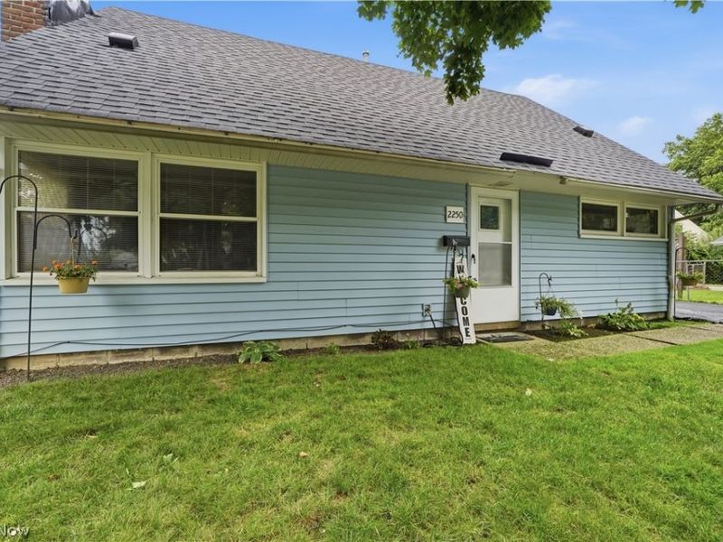 2250 Wichert Drive, Cuyahoga Falls, OH 44221 Photo 10