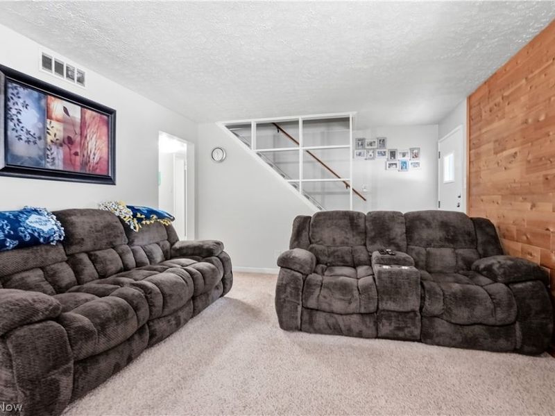 2250 Wichert Drive, Cuyahoga Falls, OH 44221 Photo 14