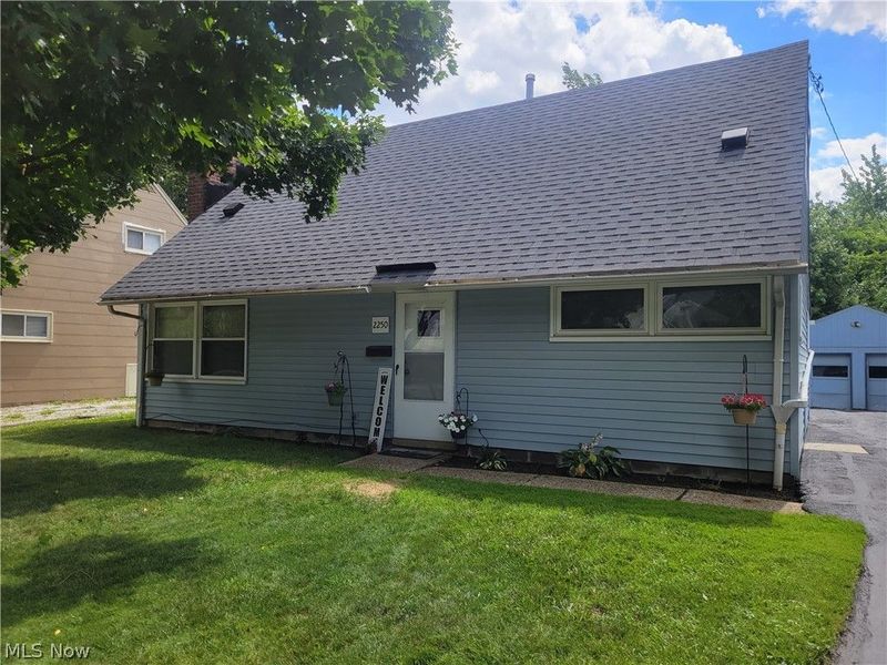 2250 Wichert Drive, Cuyahoga Falls, OH 44221 Photo 3
