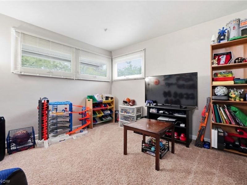 2250 Wichert Drive, Cuyahoga Falls, OH 44221 Photo 42