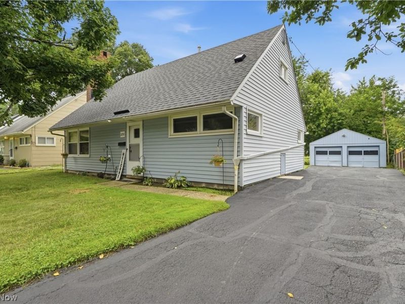 2250 Wichert Drive, Cuyahoga Falls, OH 44221 Photo 5