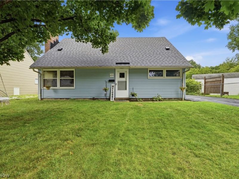 2250 Wichert Drive, Cuyahoga Falls, OH 44221 Photo 6