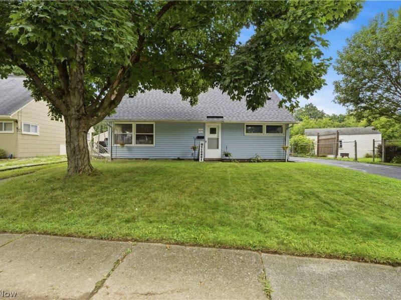 2250 Wichert Drive, Cuyahoga Falls, OH 44221 Photo 8