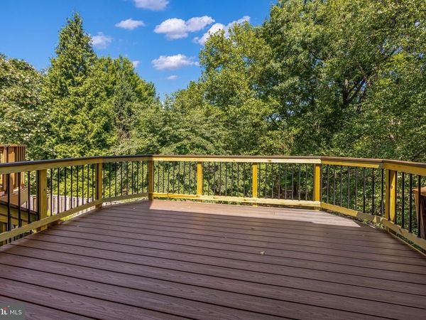 5703 GLADDEN, ALEXANDRIA, VA 22303