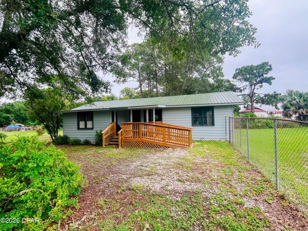 56 School Road, East Point, FL 32328