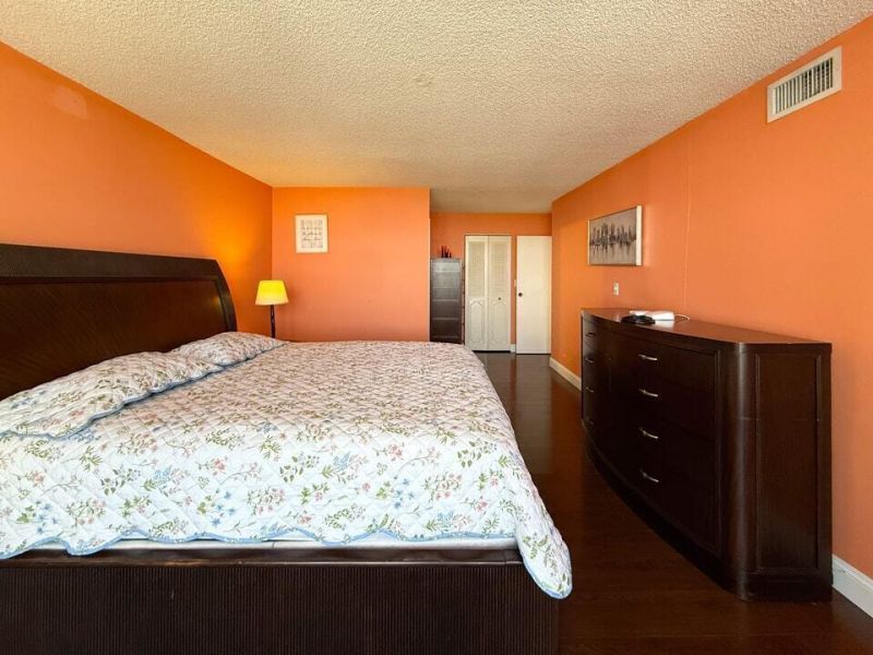 800 Parkview Drive, Unit 823, Hallandale, FL 33009 Photo