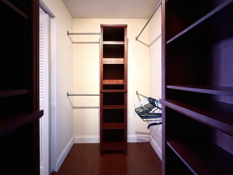 800 Parkview Drive, Unit 823, Hallandale, FL 33009 Photo
