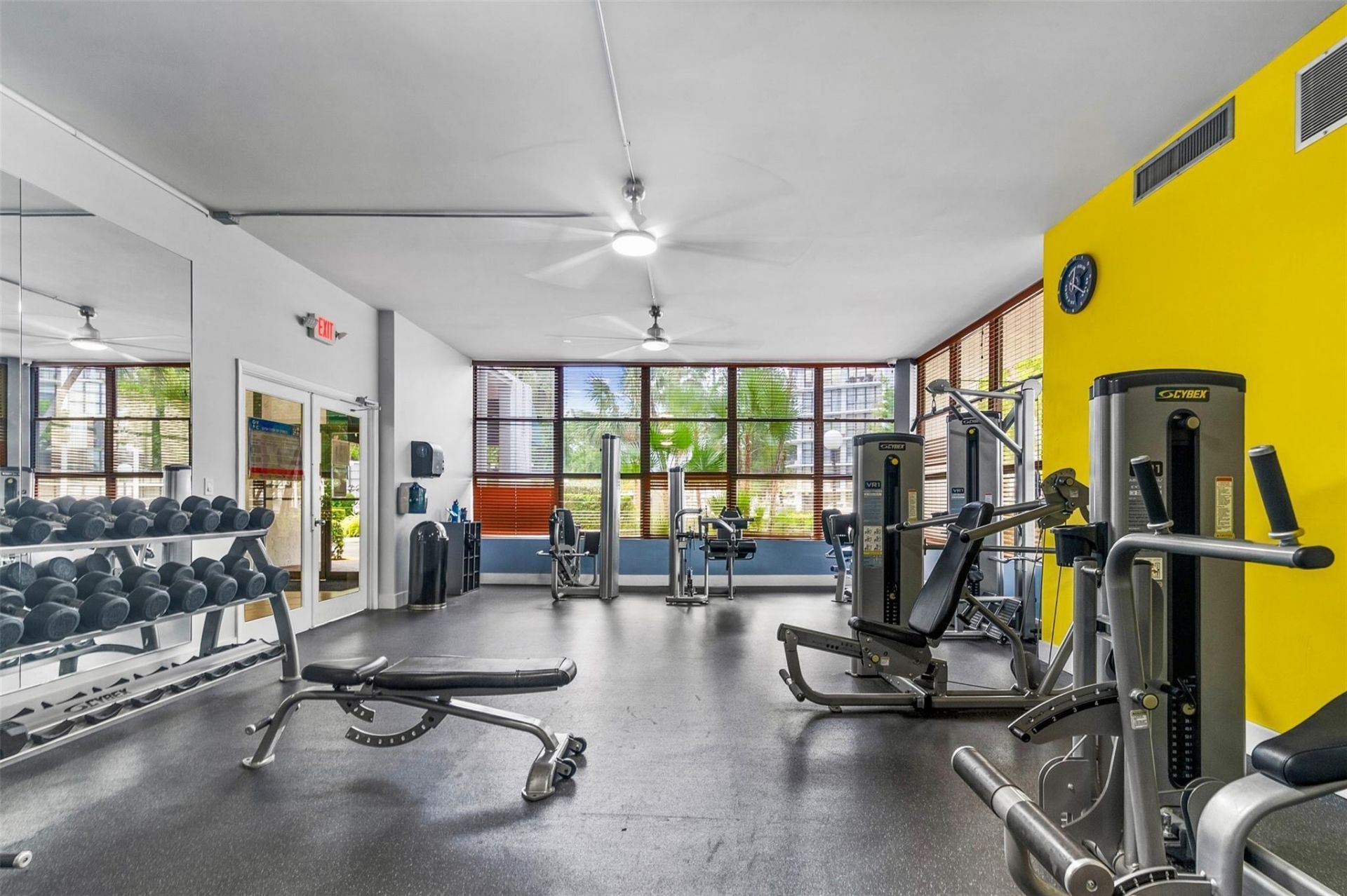800 Parkview Drive, Unit 823, Hallandale, FL 33009 Photo
