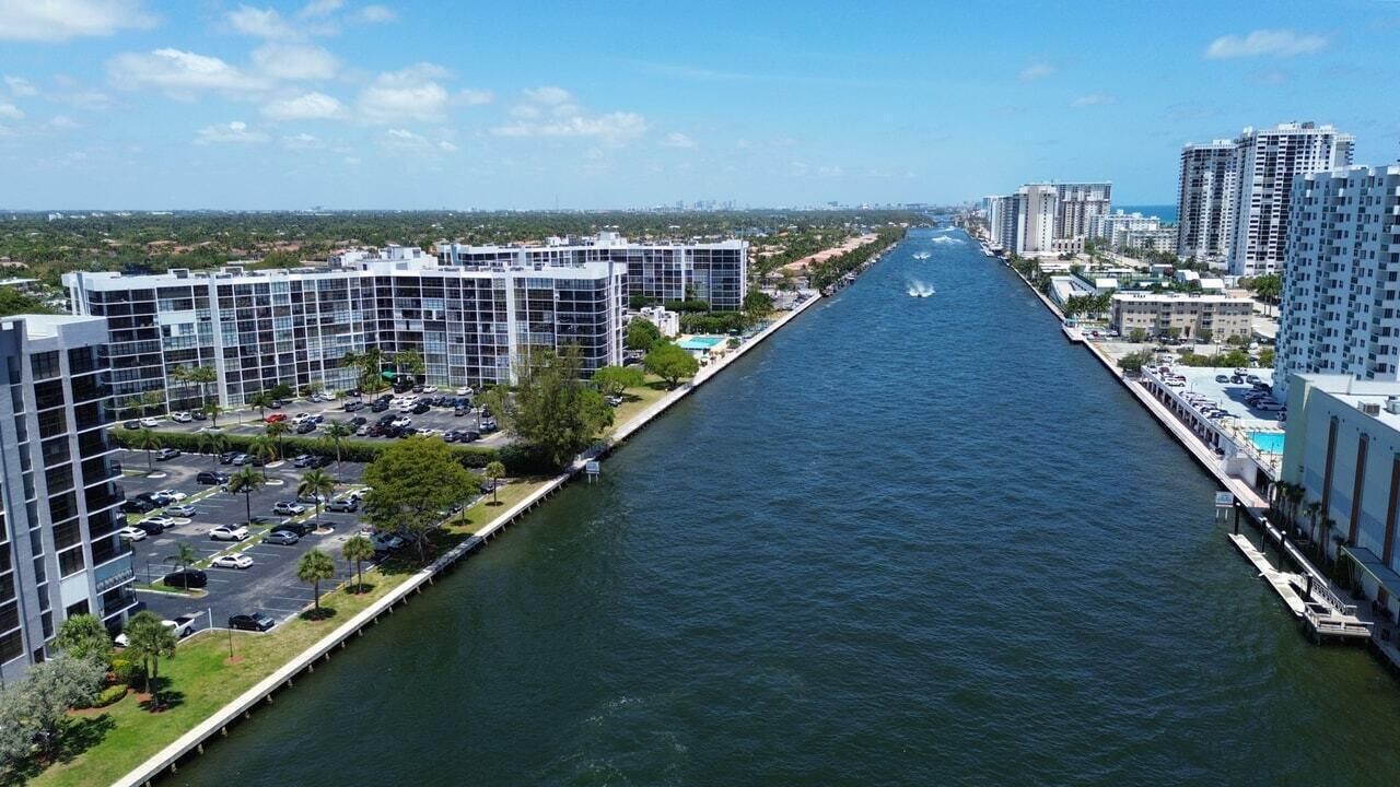 800 Parkview Drive, Unit 823, Hallandale, FL 33009 Photo