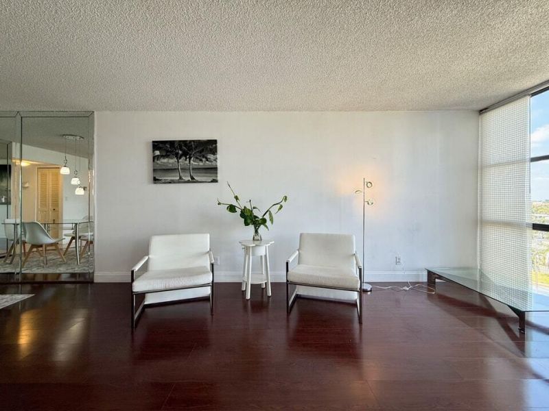 800 Parkview Drive, Unit 823, Hallandale, FL 33009 Photo