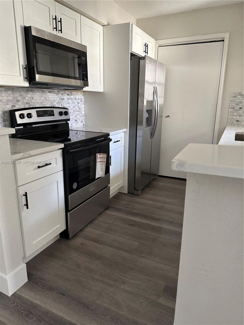 833 Riverside Dr , Unit 831, Coral Springs, FL 33071 Photo