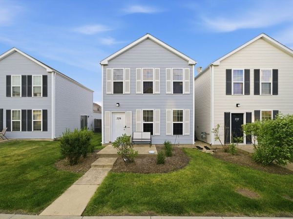 729 Four Seasons Boulevard , Unit 729, Aurora, IL 60504