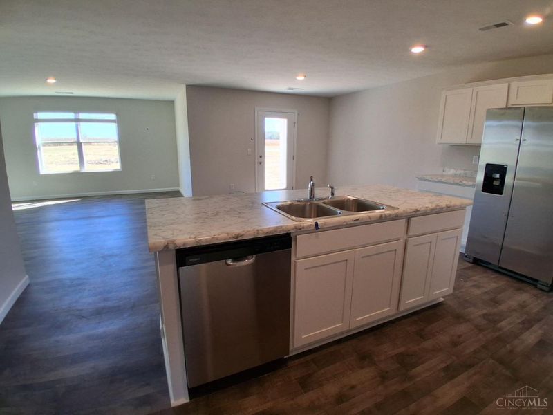 325 Glover Meadows Way, Mount Orab, OH 45154 Photo 9