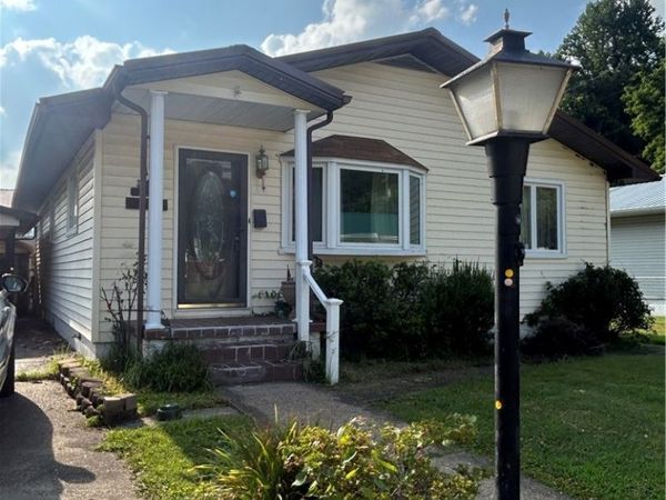 31 Lincoln Court, Madison, WV 25130