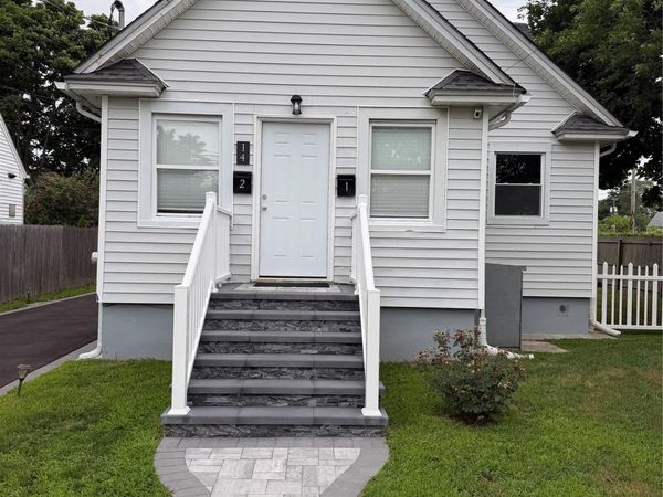14 Perkal Street , Bay Shore, NY 11706