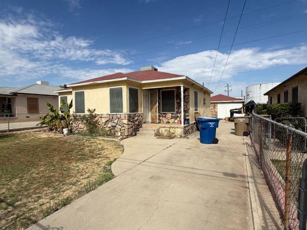 1104 Glade Street, Bakersfield, CA 93308