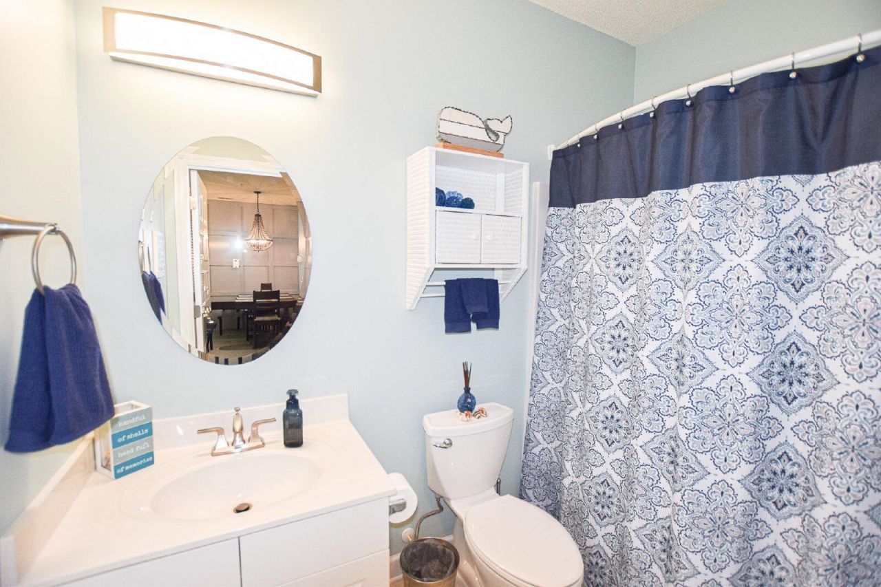 5825 Catalina Dr. Photo 13