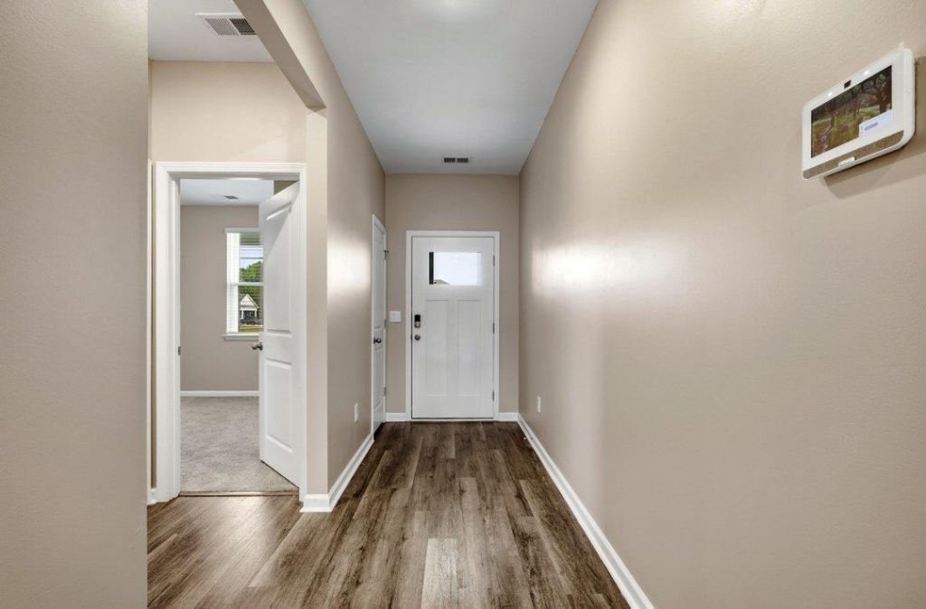 210 Carver Willow Dr.  Photo 5
