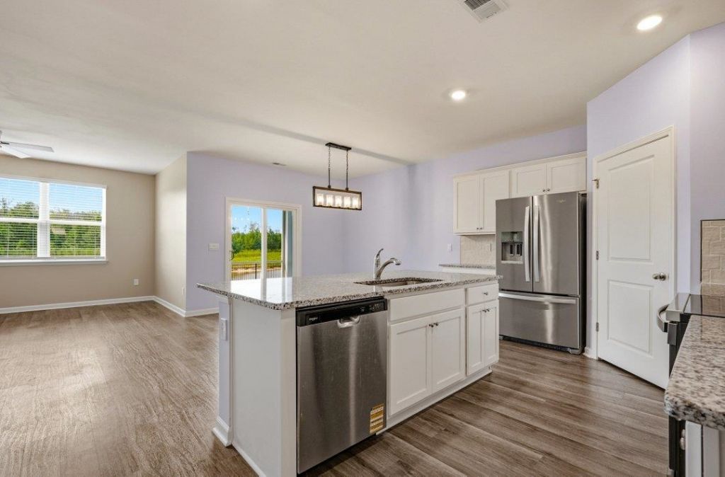 210 Carver Willow Dr.  Photo 6