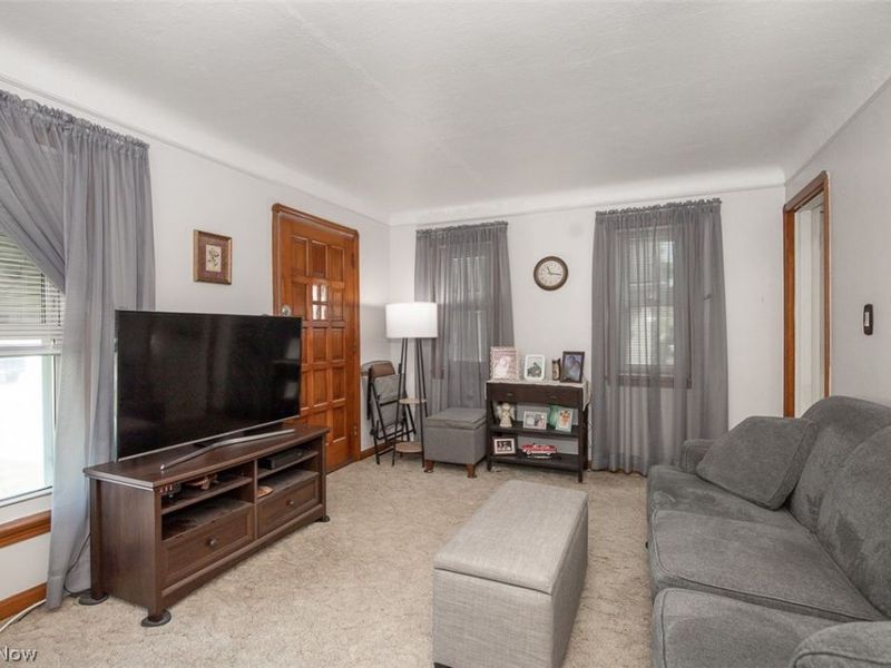 5105 W 6th Street, Brooklyn Heights, OH 44131 Photo 2