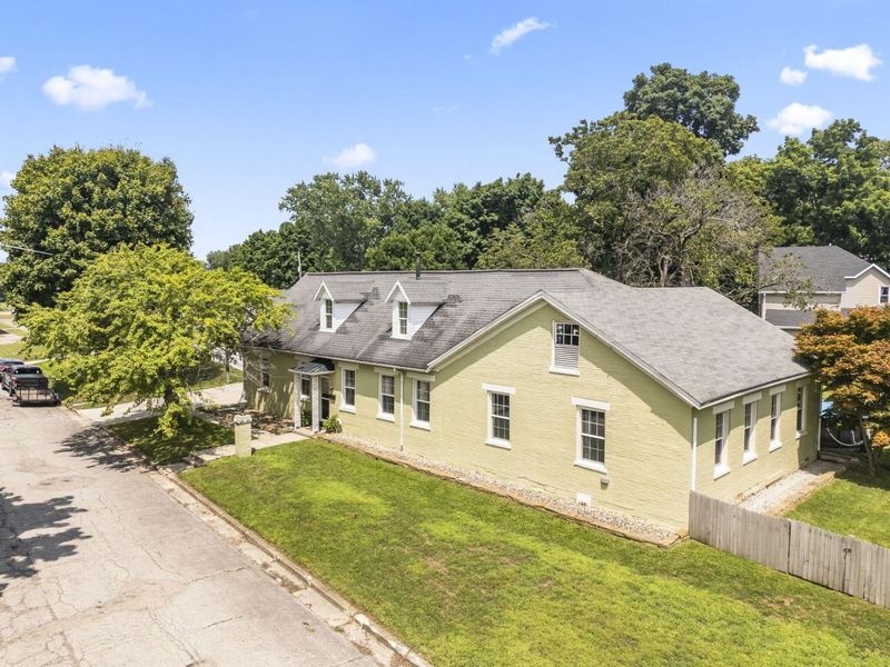 832 Pershing Drive, Circleville, OH 43113 Photo 2