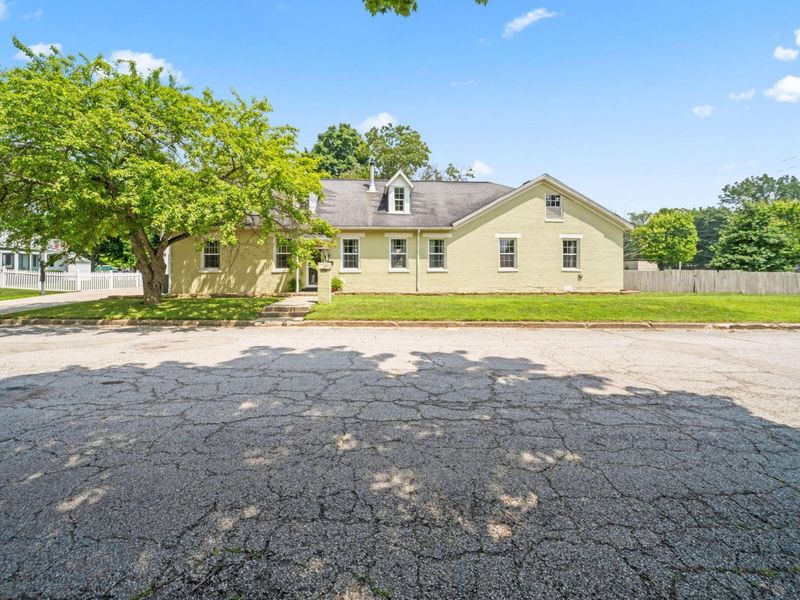 832 Pershing Drive , Circleville, OH 43113 Photo 4
