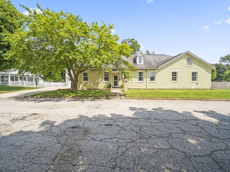 832 Pershing Drive , Circleville, OH 43113 Photo 5