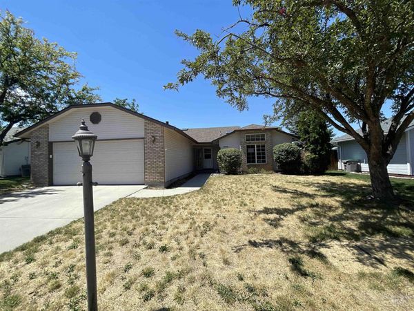 1285 N Aster Pl, Boise, ID 83704