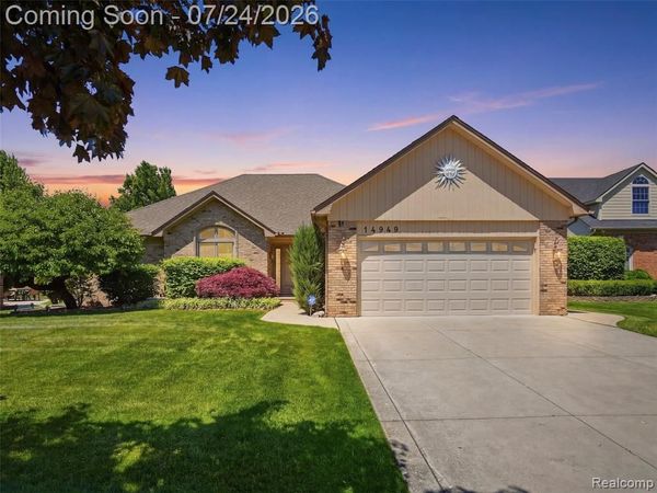 14949 Crofton Drive, Shelby Twp, MI 48315